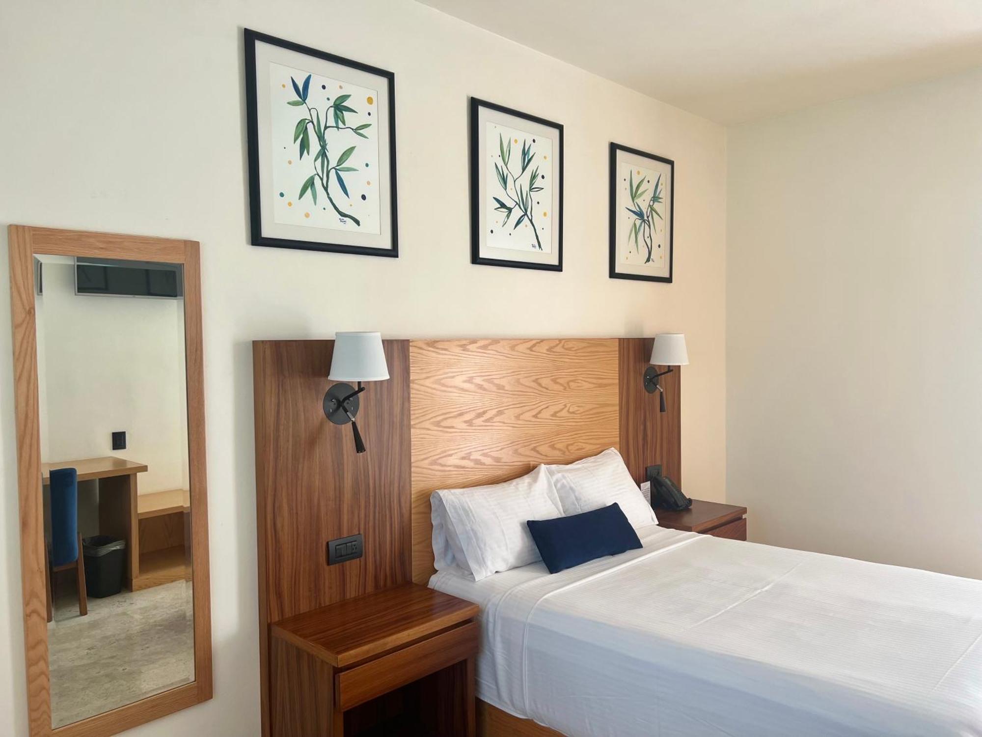 Hotel Plaza Rioverde ริโอแบร์เด ภายนอก รูปภาพ